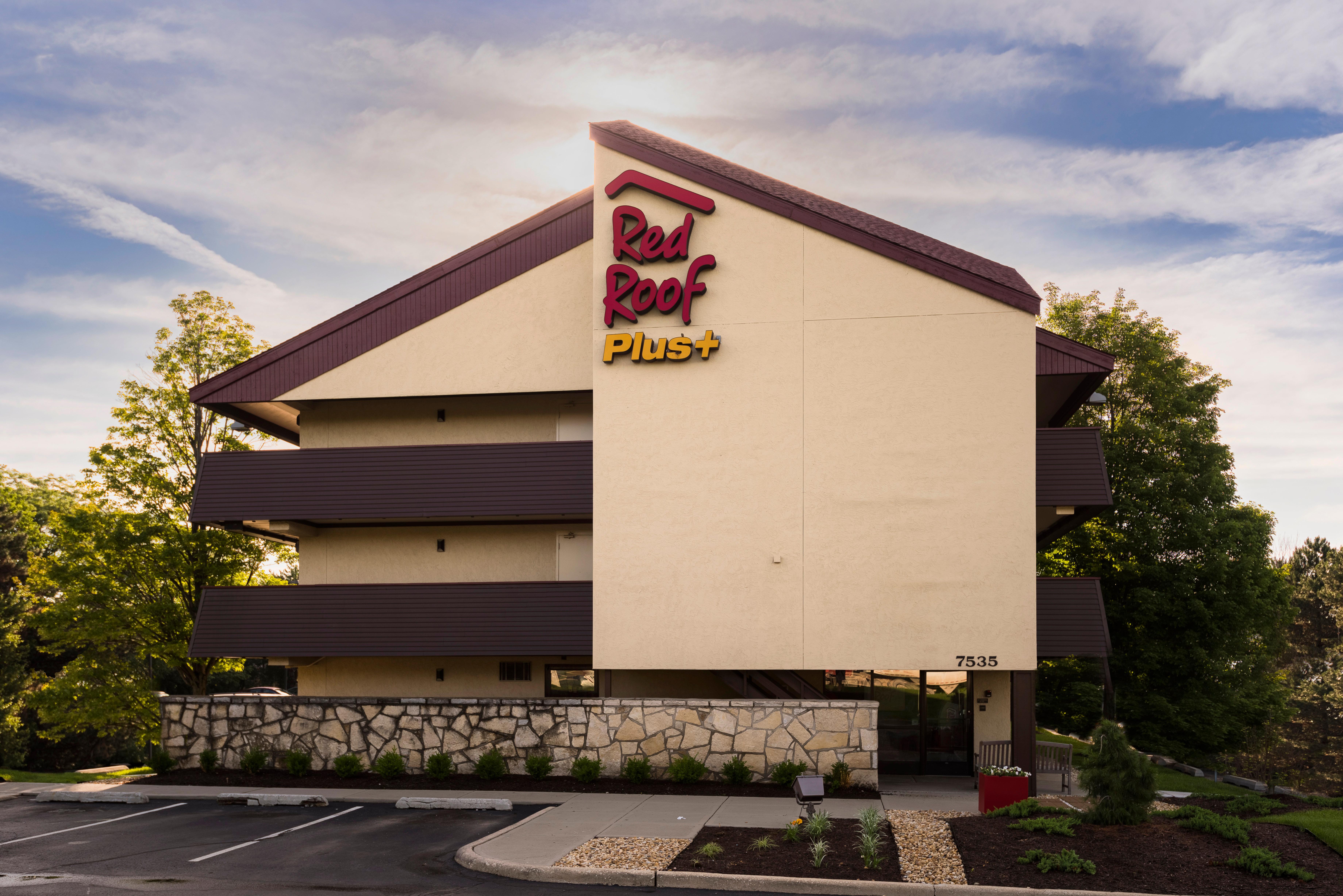 Red Roof Inn Plus+ Chicago - Willowbrook Exterior foto
